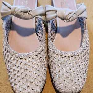 Brand New-Art Deco Leather Seychelle Sandal